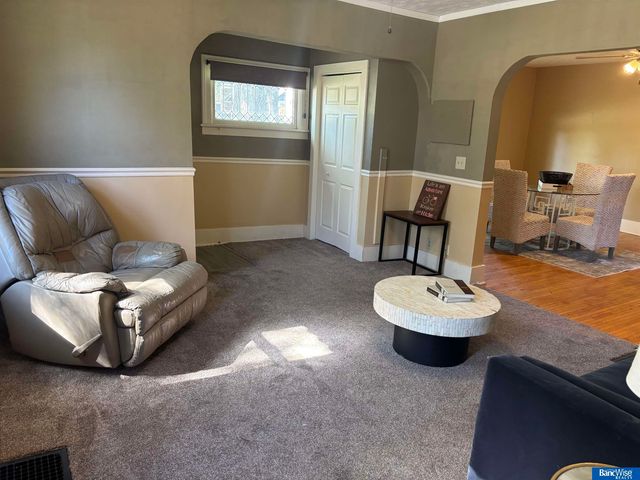 1635 S 13th Street, Lincoln, NE 68502