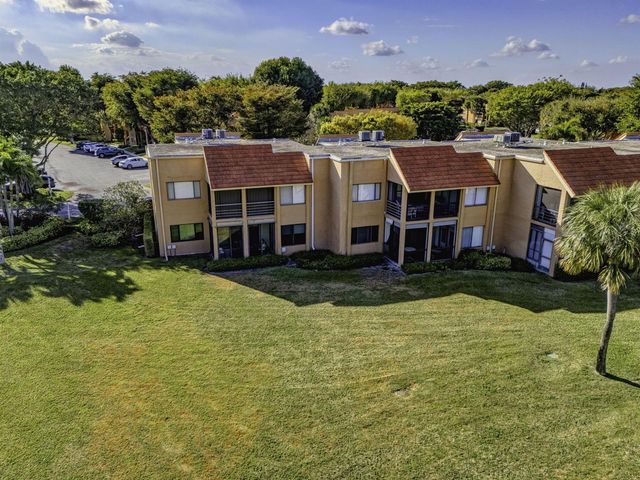 11282 Green Lake Drive 104, Boynton Beach, FL 33437