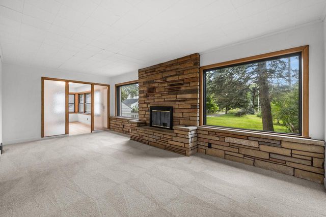 1012 Arcadian AVENUE, Waukesha, WI 53186