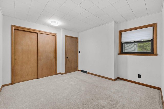 1012 Arcadian AVENUE, Waukesha, WI 53186