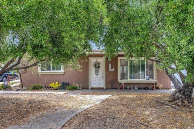 1105 Bostonia, El Cajon, CA 92021