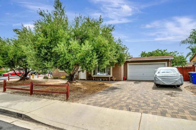 1105 Bostonia, El Cajon, CA 92021
