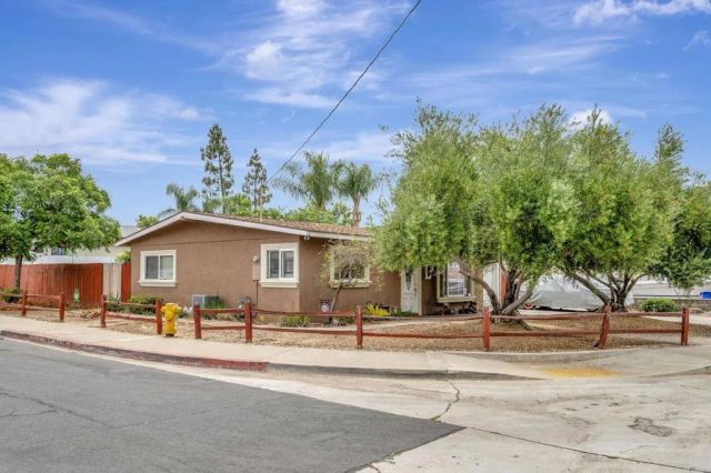 1105 Bostonia, El Cajon, CA 92021