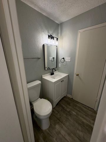 317 W William Cannon Drive DR B, Austin, TX 78745