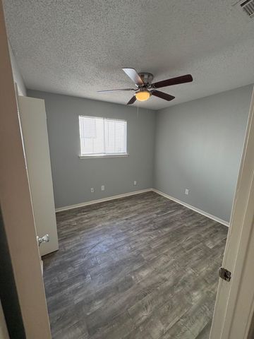 317 W William Cannon Drive DR B, Austin, TX 78745