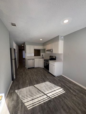 317 W William Cannon Drive DR B, Austin, TX 78745