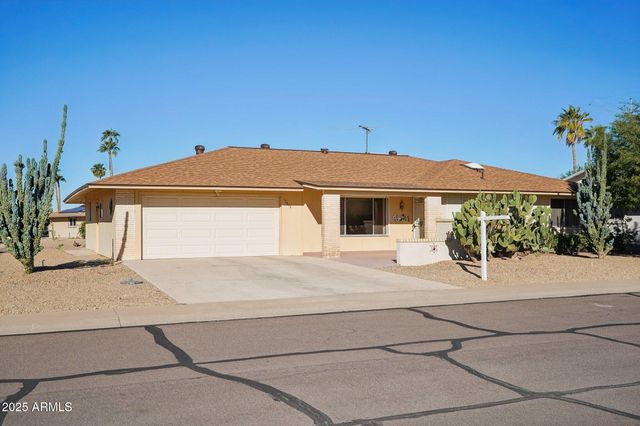 17818 N BUNTLINE Drive, Sun City West, AZ 85375