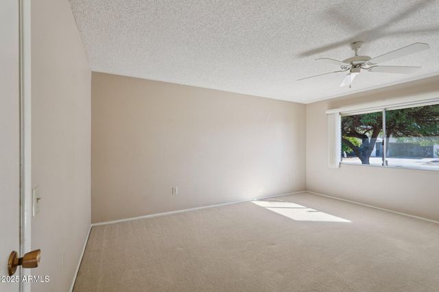 17818 N BUNTLINE Drive, Sun City West, AZ 85375