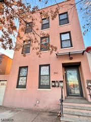 351 Mulberry St, Newark City, NJ 07102