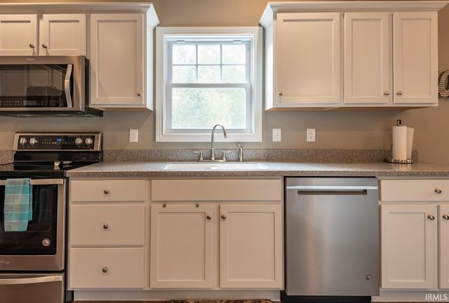 2870 E Creeks Edge Drive, Bloomington, IN 47401