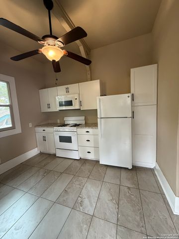 210 Eleanor Ave Apt 3, San Antonio, TX 78209
