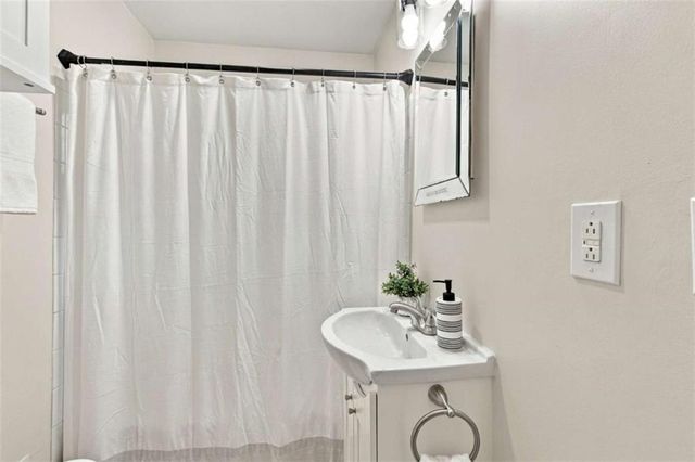 305 Norcross Street, Roswell, GA 30075
