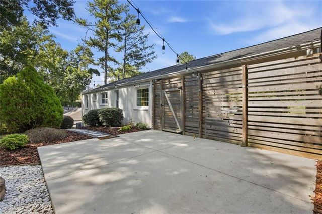305 Norcross Street, Roswell, GA 30075