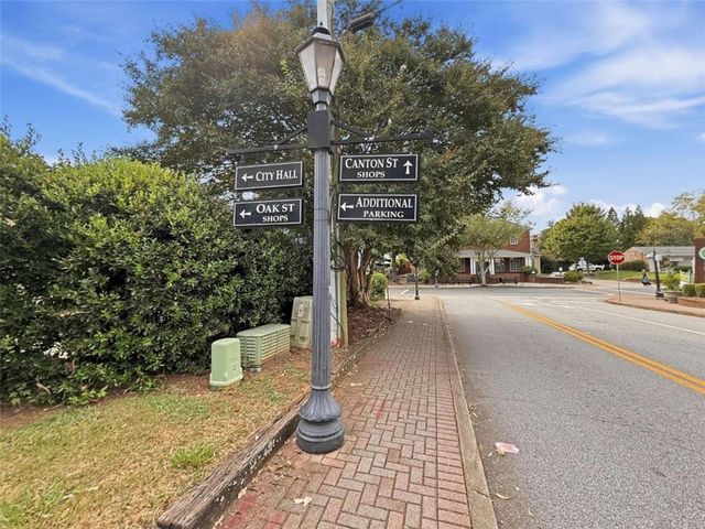 305 Norcross Street, Roswell, GA 30075