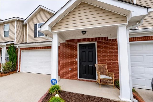 403 Tara Commons Circle, Loganville, GA 30052