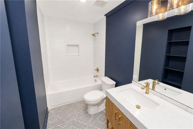 403 Tara Commons Circle, Loganville, GA 30052