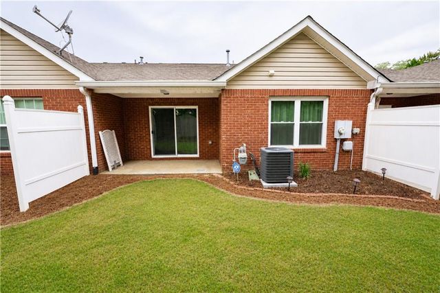 403 Tara Commons Circle, Loganville, GA 30052