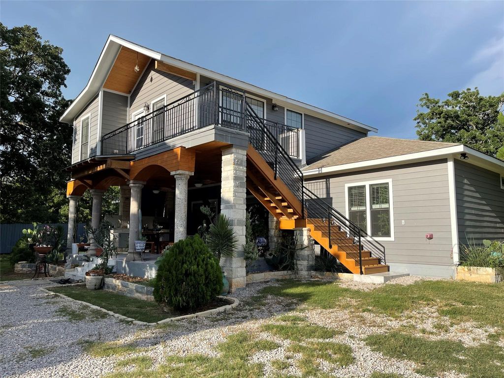 376 Alta Vista DR B, Bastrop, TX 78602