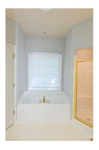 3885 Waterford Drive, Suwanee, GA 30024