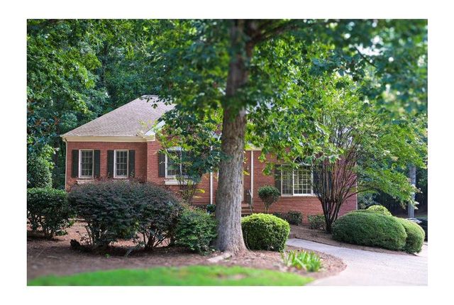 3885 Waterford Drive, Suwanee, GA 30024