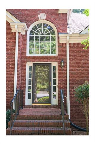 3885 Waterford Drive, Suwanee, GA 30024