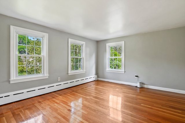 123 Pearl Hill Rd, Fitchburg, MA 01420