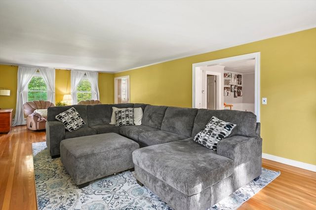 123 Pearl Hill Rd, Fitchburg, MA 01420
