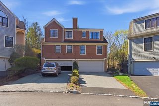 60 Tanager Court, Wayne, NJ 07470