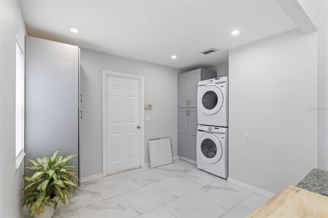 9376 FRENCH QUARTERS CIRCLE, Weeki Wachee, FL 34613