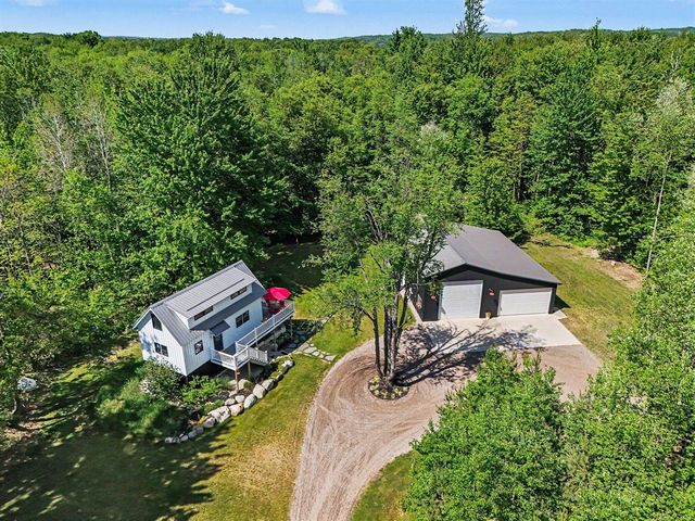 6830 N 120th Avenue, Hart, MI 49420
