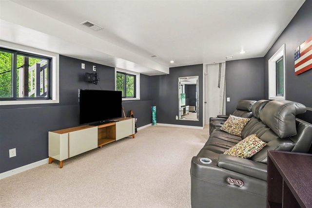 6830 N 120th Avenue, Hart, MI 49420