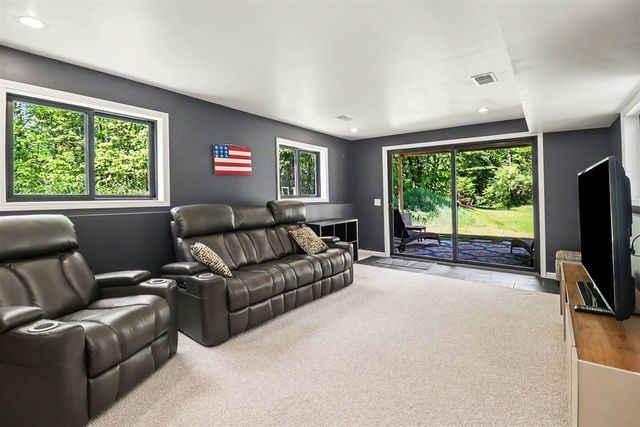 6830 N 120th Avenue, Hart, MI 49420
