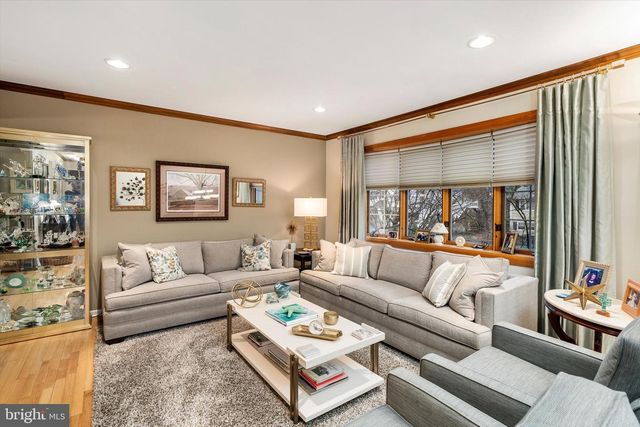 9 POE LANE, Allentown, NJ 08501