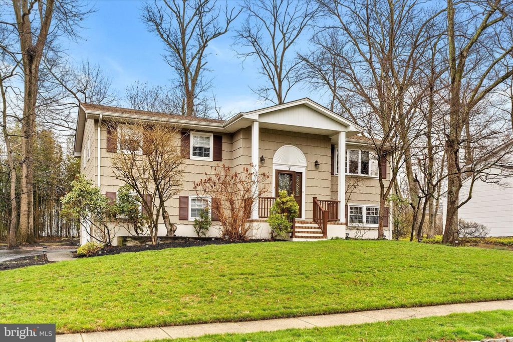 9 POE LANE, Allentown, NJ 08501