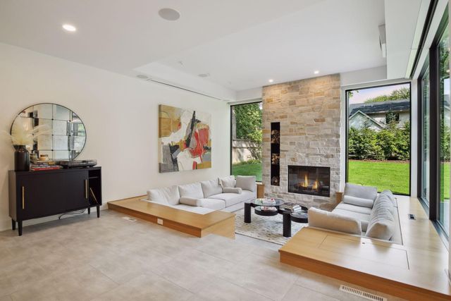 20555 Linden Road, Deephaven, MN 55331