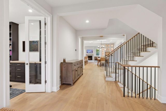 20555 Linden Road, Deephaven, MN 55331