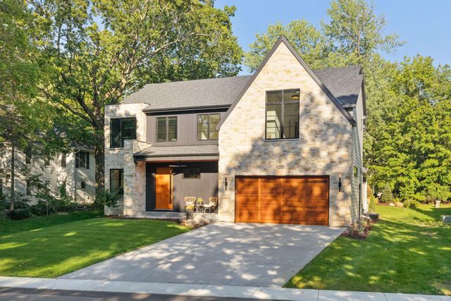 20555 Linden Road, Deephaven, MN 55331