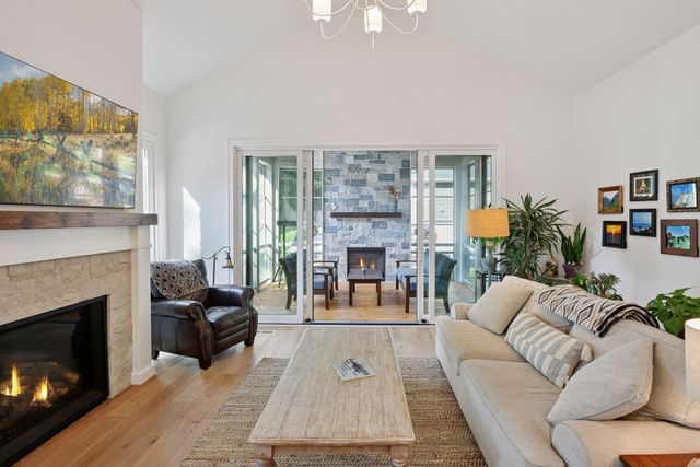 20555 Linden Road, Deephaven, MN 55331