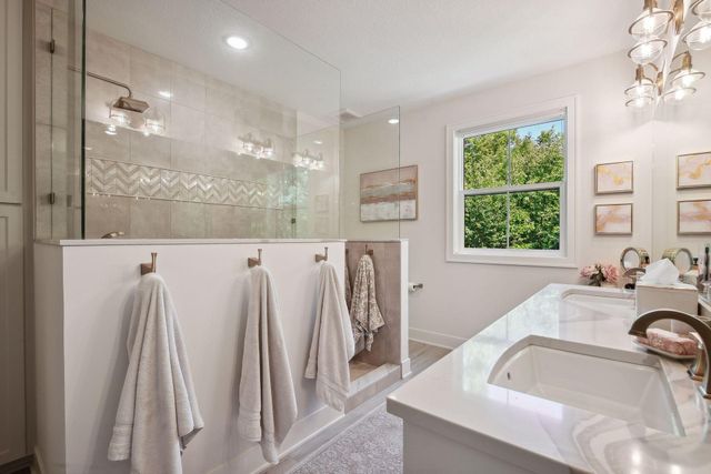 20555 Linden Road, Deephaven, MN 55331