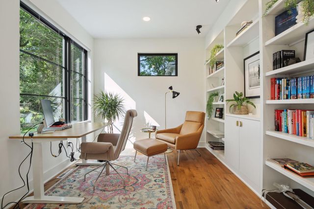 20555 Linden Road, Deephaven, MN 55331