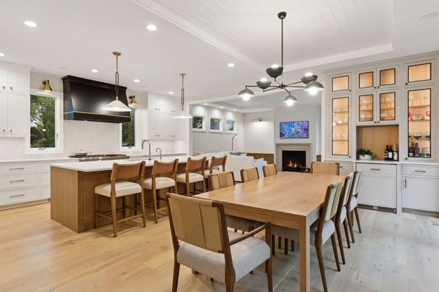 20555 Linden Road, Deephaven, MN 55331