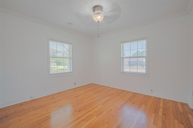 3042 Oak Forest Drive, Houston, TX 77018