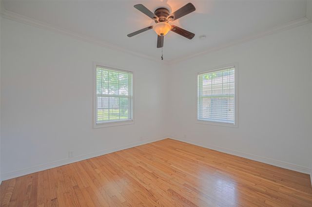 3042 Oak Forest Drive, Houston, TX 77018