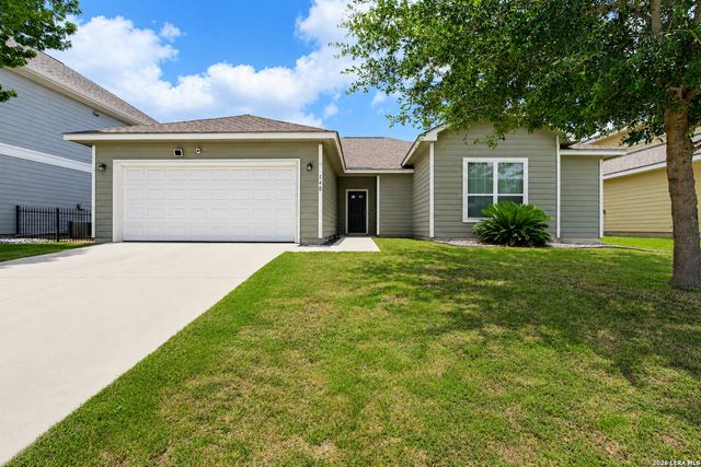 148 Lark Hill, Floresville, TX 78114