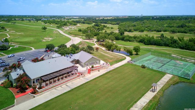 148 Lark Hill, Floresville, TX 78114