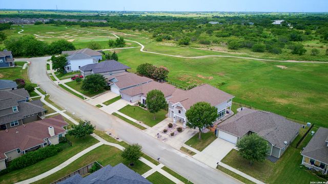 148 Lark Hill, Floresville, TX 78114