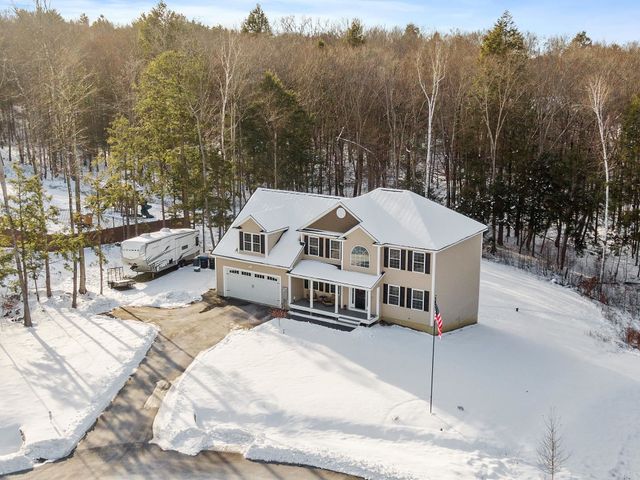 35 Emily Lane, Danville, NH 03819