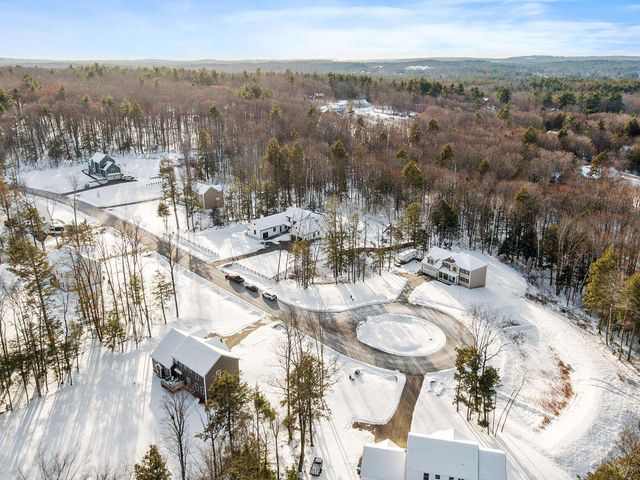 35 Emily Lane, Danville, NH 03819