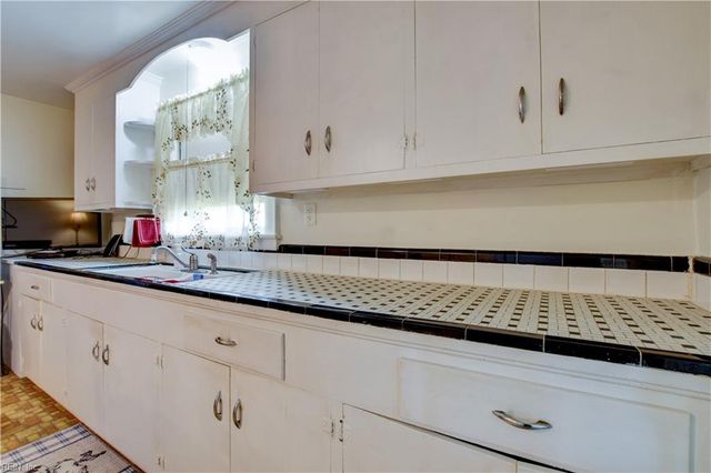 3904 Wyatt DR, Portsmouth, VA 23703