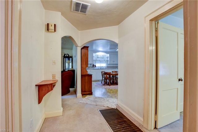 3904 Wyatt DR, Portsmouth, VA 23703